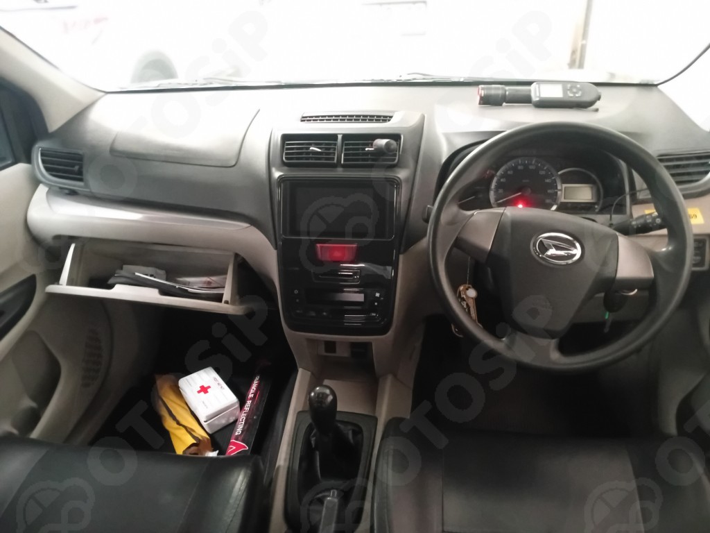 DAIHATSU XENIA X 1.3 MT