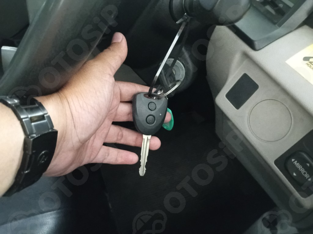 DAIHATSU XENIA X 1.3 MT