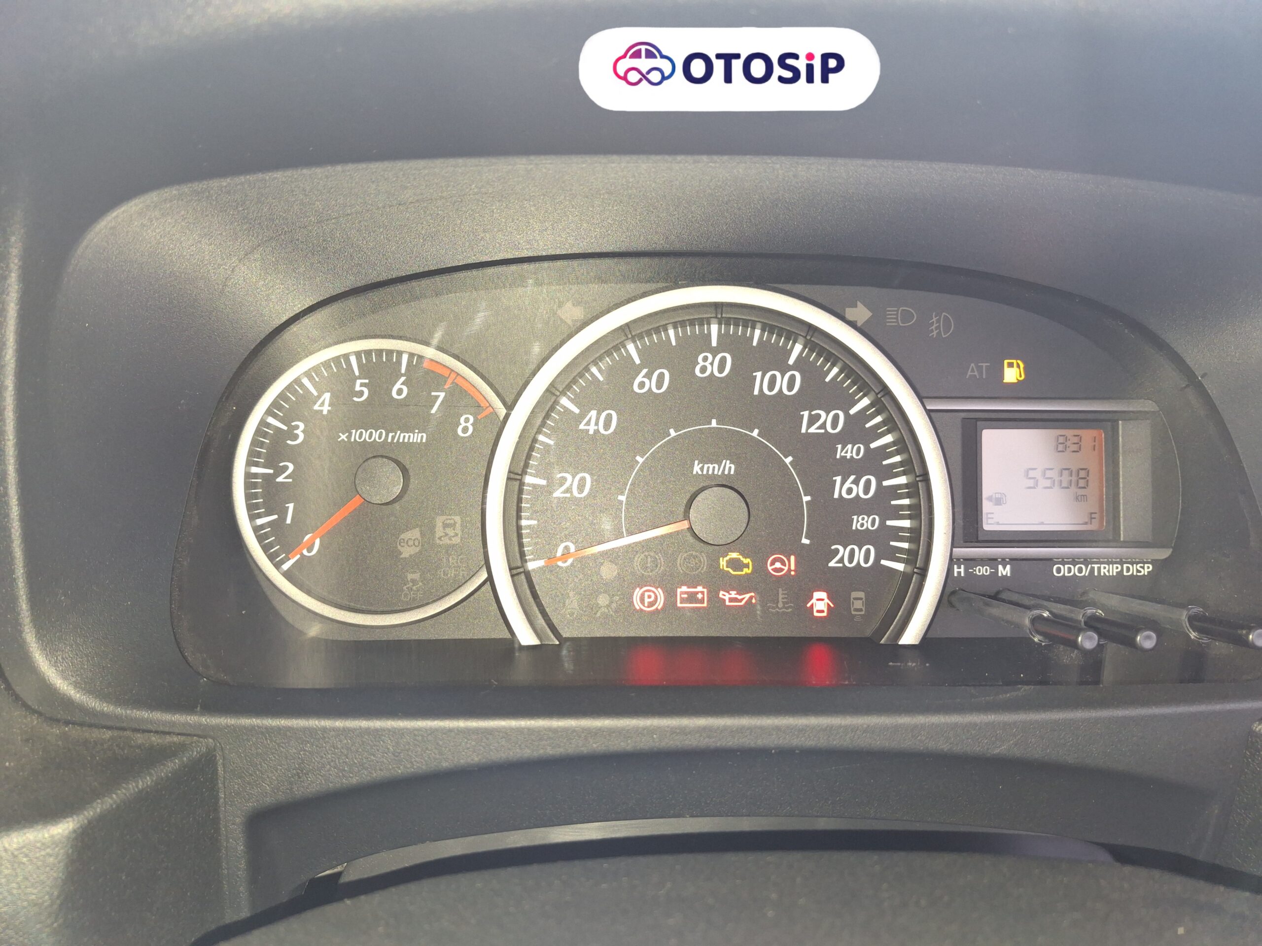 Daihatsu Sigra M 1.0 MT