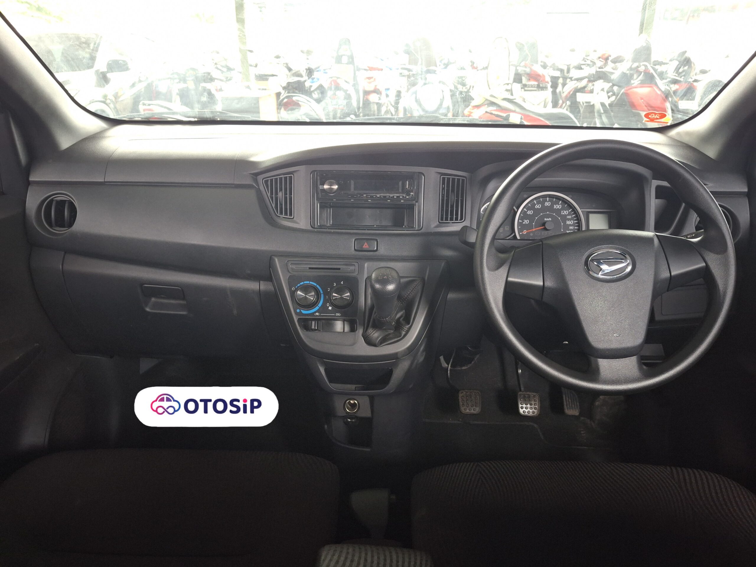 Daihatsu Sigra M 1.0 MT