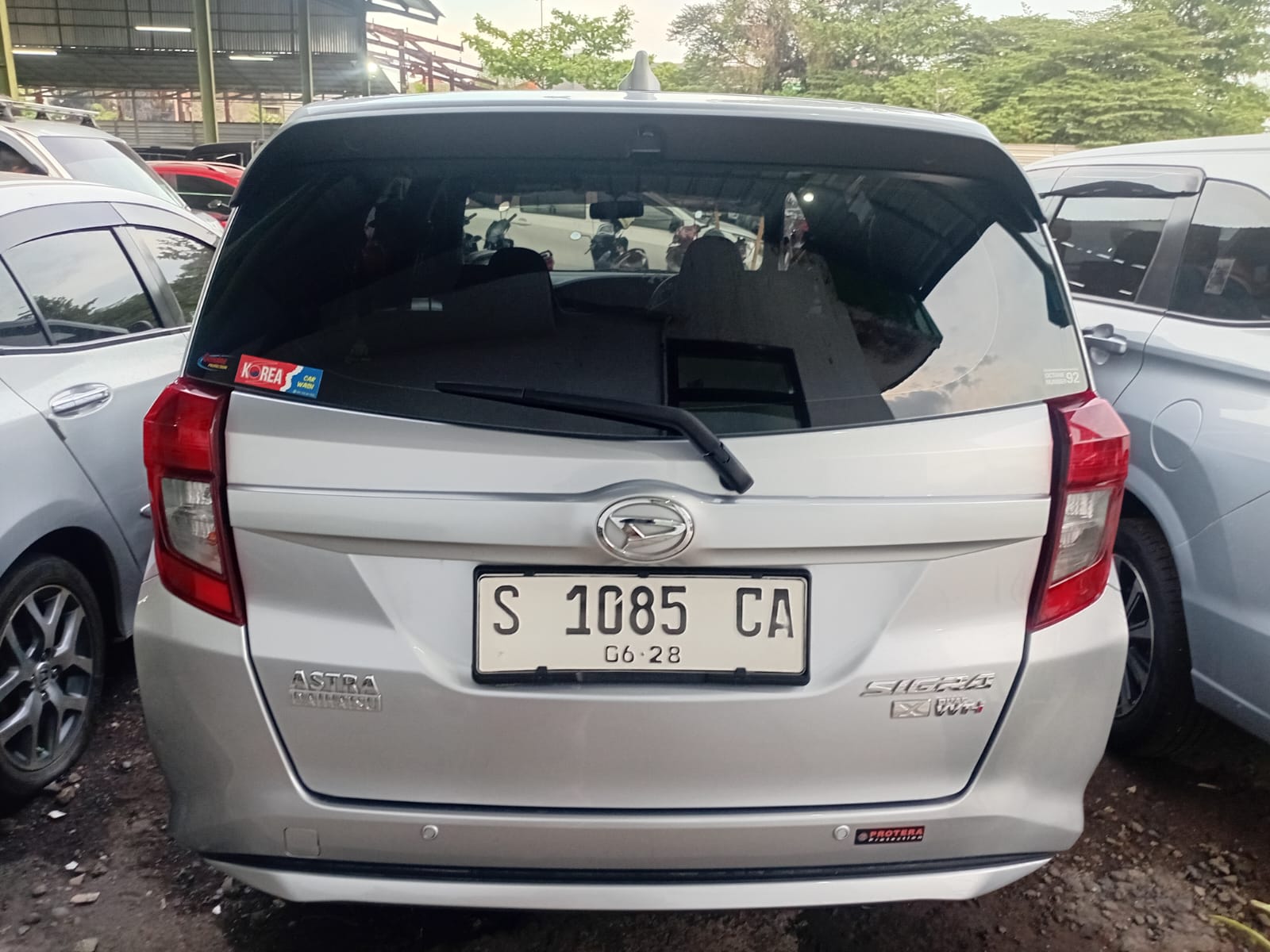 Daihatsu Sigra X 1.0 MT