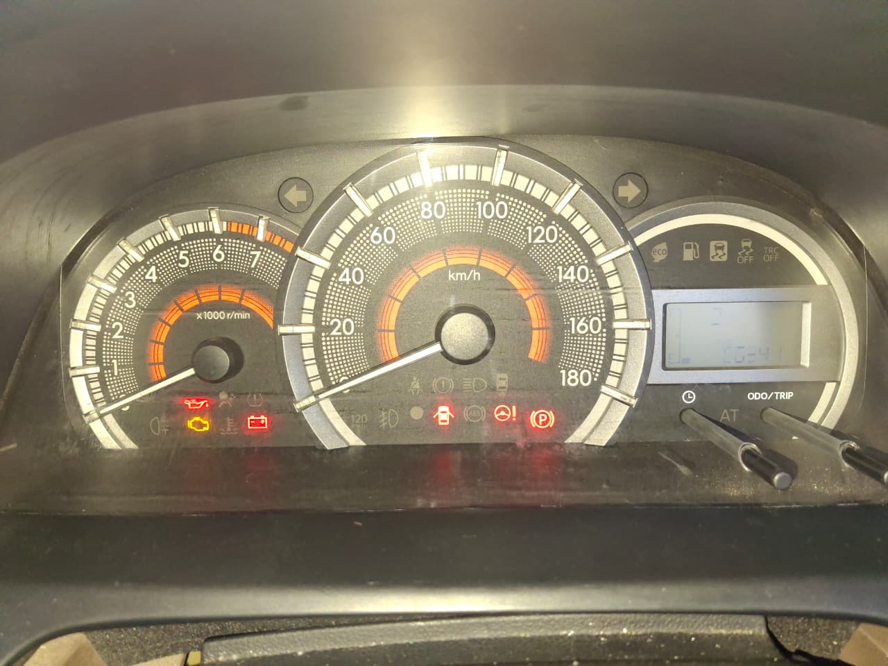 DAIHATSU XENIA X 1.3 MT