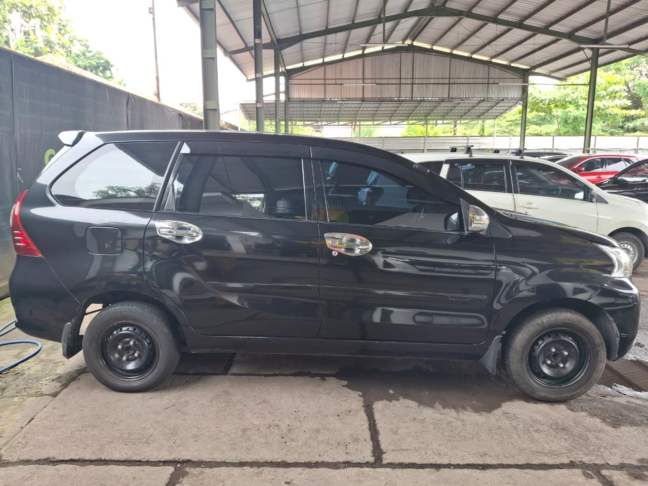 DAIHATSU XENIA X 1.3 MT