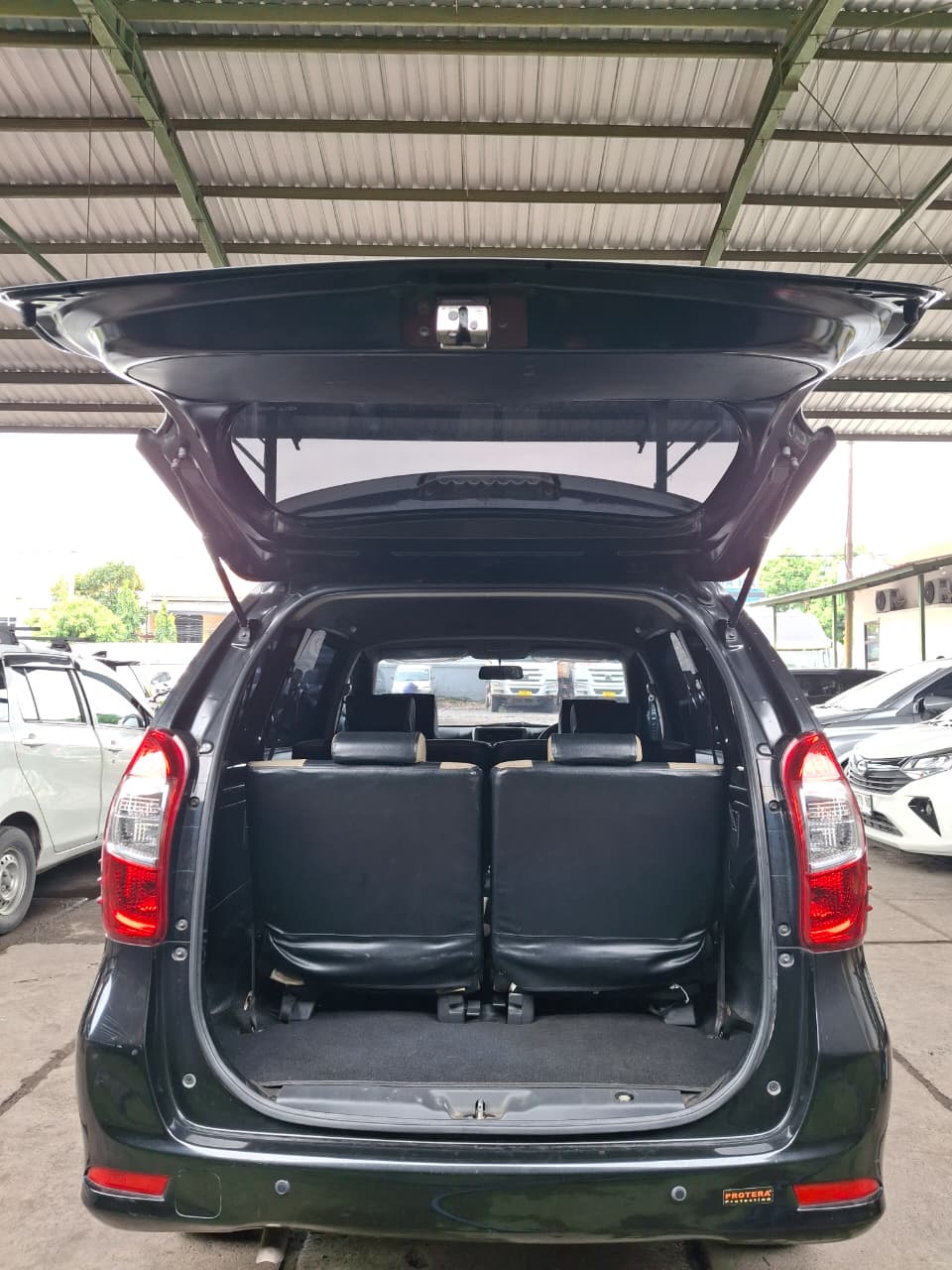 DAIHATSU XENIA X 1.3 MT